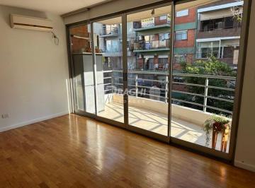 Departamento de 2 ambientes, Coghlan · Excelente Semipiso de Dos Ambientes, Dormitorio en Suite, Toilette y Gran Balcón