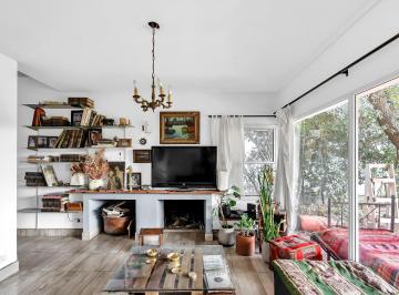 Casa · 220m² · 5 Ambientes · Casa en Galapagos, Apto Crédito