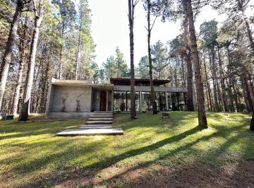 Casa · 135m² · 4 Ambientes · Casa - Villarobles