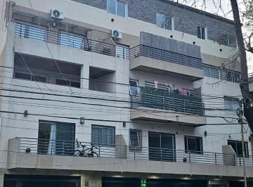 Departamento de 3 ambientes, Villa Luro · Departamento 3 Amb a Estrenar Al Frente. Edificio de Categoria.