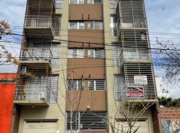 Departamento de 2 ambientes, Morón · Departamento con Balcon Al Frente. Ubicado a Cuadras de La Facultad de Moron.