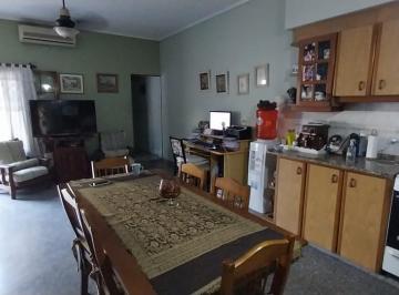 Casa · 150m² · 5 Ambientes · 1 Cochera · Casa - Lomas de Zamora Oeste