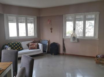 Departamento · 120m² · 4 Ambientes · Departamento 4 Amb Av Rivadavia. - a 2 C. Estación Floresta