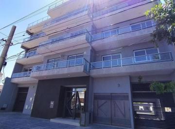 Departamento · 52m² · 3 Ambientes · 1 Cochera · Toma Propiedad - Depto 3 Ambientes con Cochera