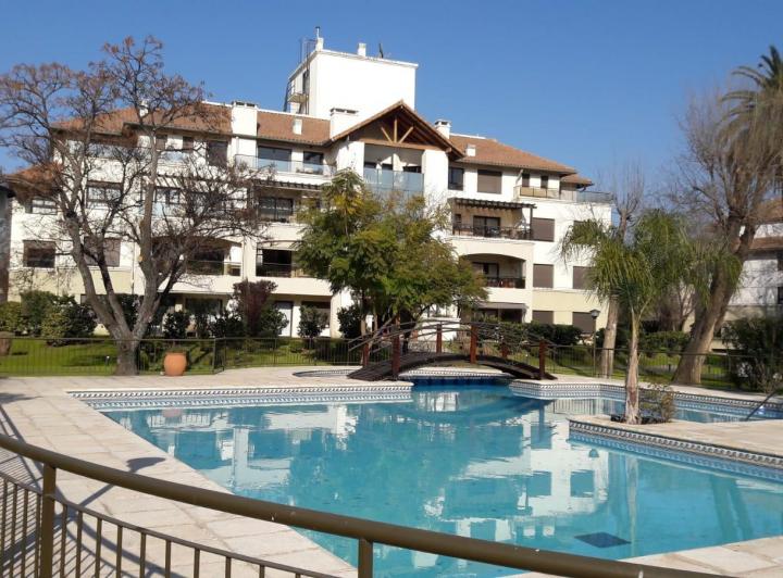Departamento · 120m² · 6 Ambientes · 2 Cocheras