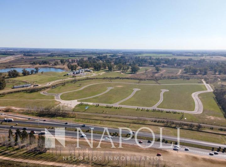 Terreno · 731m²