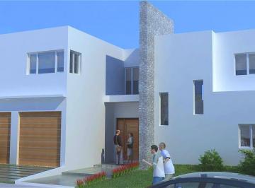 Casa · 395m² · 6 Ambientes · 2 Cocheras · Venta Casa en Construcción en Cipolletti