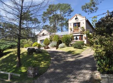 Casa · 180m² · 4 Ambientes · 2 Cocheras · Casa en Venta - Pinares - Punta del Este