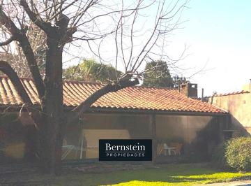 Casa · 110m² · 2 Ambientes · Propiedad en Venta: 507 M²: Quincho: y 2 Amb.