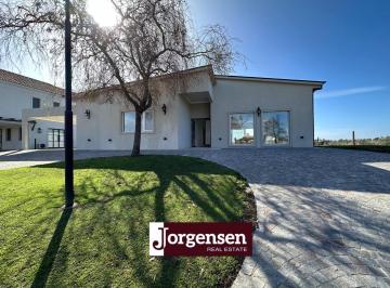 Casa de 3 ambientes, Escobar · Casa en Venta con Vista Al Rio - El Cazal