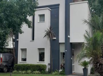 Casa de 6 ambientes, Berazategui · El Pato Country Club - Casa en Venta - Oportunidad!