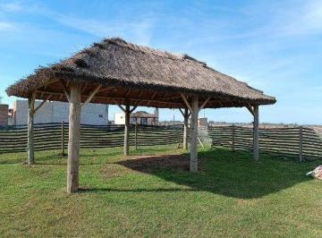 Casa de 2 ambientes, San Vicente · Tipo Loft C/lote de 720 m², Pileta y Quincho.