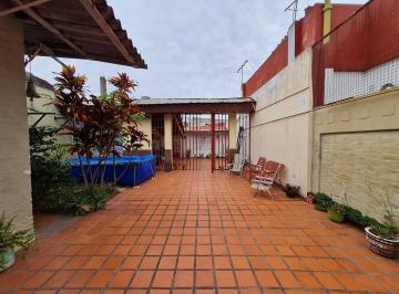 Casa · 350m² · 6 Ambientes · 10 Cocheras · Venta Prop 3 en 1 Dos Casas y un Galpon en Parque Avellaneda