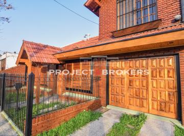 Casa de 4 ambientes, Morón · Fabuloso Chalet en Castelar Norte
