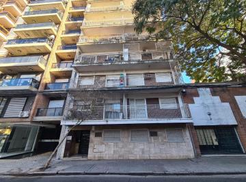 Departamento de 3 ambientes, Rosario · Mitre 1466 - Externo con Balcón - 2 Cuadras de Av Pellegrini