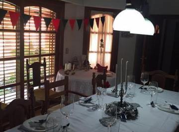 Casa · 369m² · 7 Ambientes · Casa Chalet en Venta en Barrio Uno, Ezeiza, G. B. a. Zona Sur