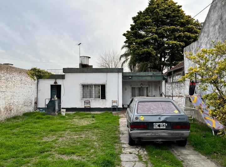 Casa · 50m² · 3 Ambientes · 5 Cocheras