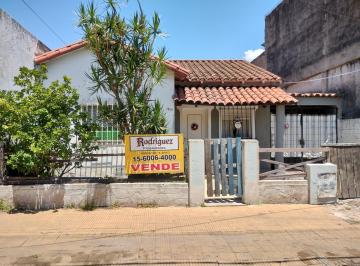 Casa · Chalet 4 Amb - Lote 10x32