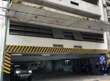 Garage · 12m² · Venta de Cochera en Balvanera con Excelente Ubicación