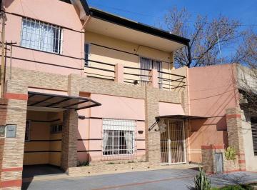 Casa · 180m² · 5 Ambientes · 1 Cochera · Casa Venta Ituzaingo Norte