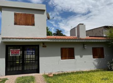 Casa de 5 ambientes, Bialet Massé · Bialet Massé (Villa Liliana) - Casa 3 Dorm, 600 m² Terreno, Pileta