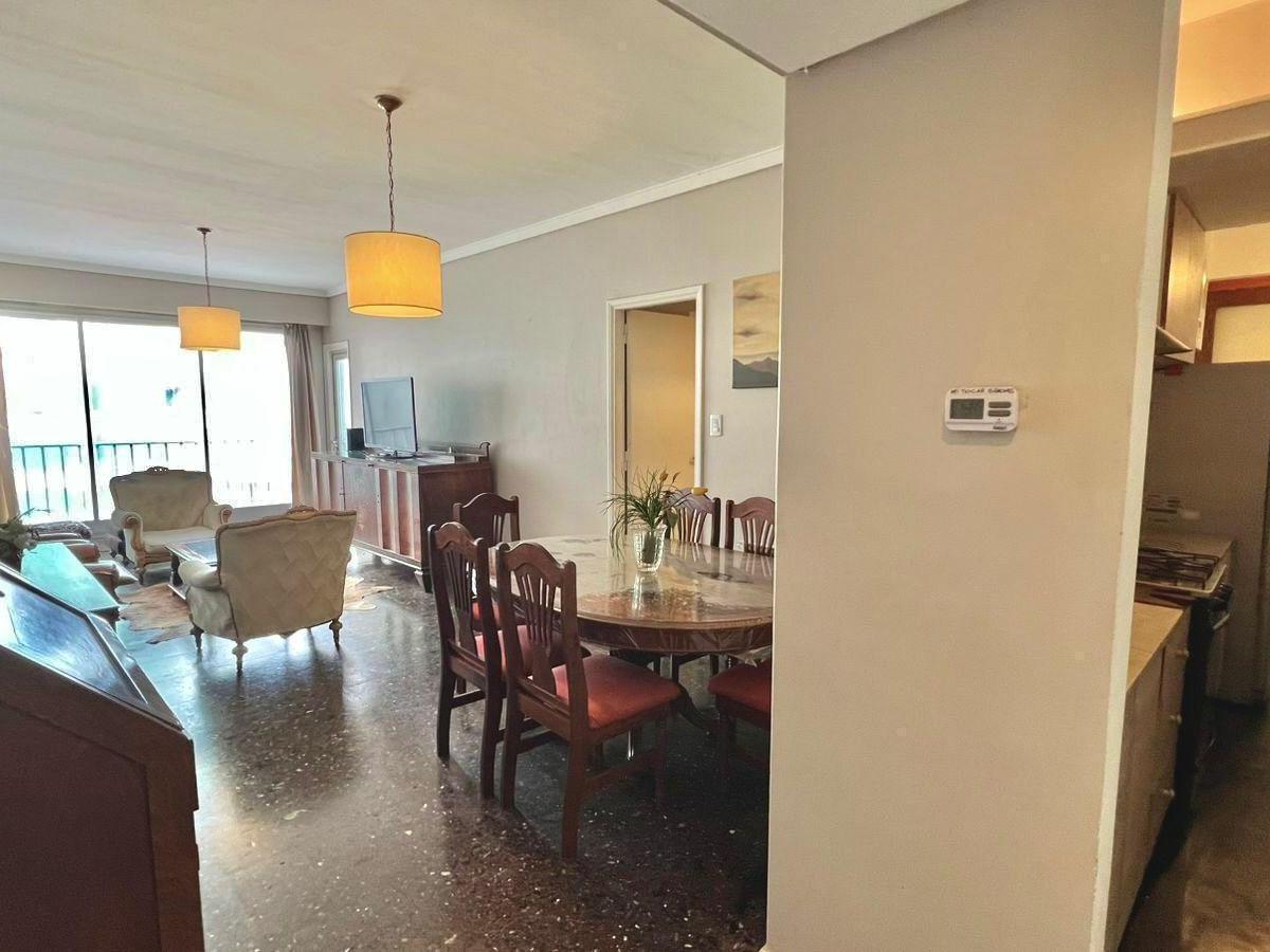 Depto 3 amb, 3 dorm, 2 baños con balcón y vista al mar — Centro