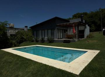 Casa · 82m² · 2 Dormitorios · Venta / Casa con Vista a La Sierra / Sierra de Los Padres