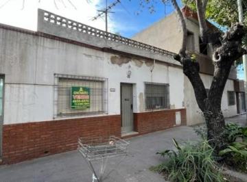 Casa de 3 ambientes, General San Martín · Casa Al Frente 3 Ambientes con Patio y Terraza - Nuevo Valor