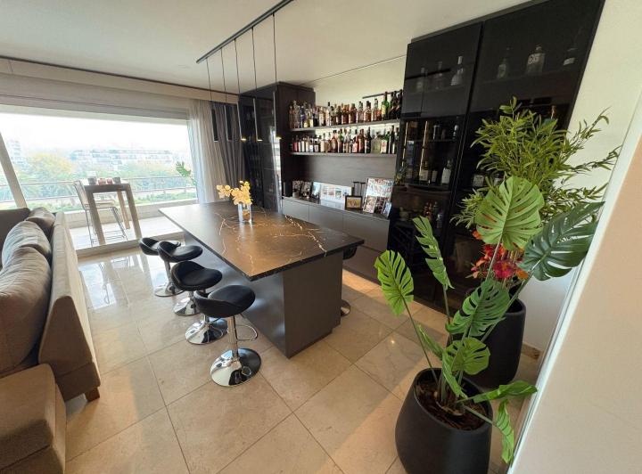 Departamento · 173m² · 4 Ambientes · 1 Cochera