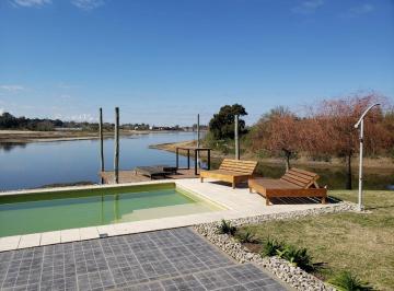 Casa · 300m² · 4 Dormitorios · 2 Cocheras · Casa en El Country El Solar de Victoria
