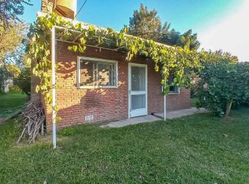 Casa · 160m² · 4 Ambientes · Venta / Permuta – Casa - 3 Dorm. - Quincho y Pileta 2 Locales Comerciales - Funes