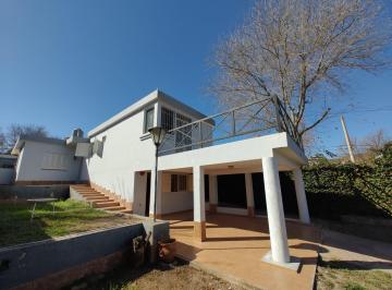 Casa de 6 ambientes, Villa Carlos Paz · Casa de 4 Dorm., 3 Baños, Centro, Oportunidad. Carlos Paz