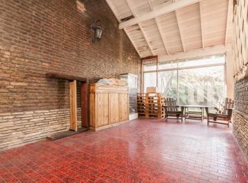 Casa de 6 ambientes, Lomas de Zamora · Brandsen 300 Temperley Casa B. Inglés 6 Amb 236 m² a Reciclar Escucha Propuesta!
