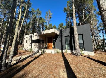Casa · 152m² · 3 Ambientes · Casa en Villa Robles
