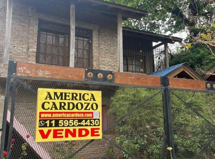 Casa · 158m² · 6 Ambientes · 1 Cochera