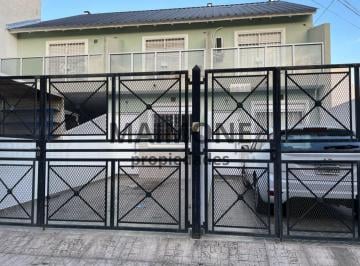 Casa de 4 ambientes, La Matanza · Triplex 4 Ambientes a Estrenar Al Frente con Cochera y Patio