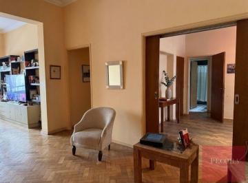 Departamento · 175m² · 5 Ambientes · Retasado! Semipiso Racionalista 175 m² en 5 Amb. Gran Potencial