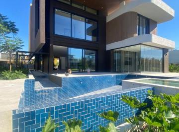 Casa de 8 ambientes, Tigre · Única y Moderna Casa en Venta Yacht Nordelta