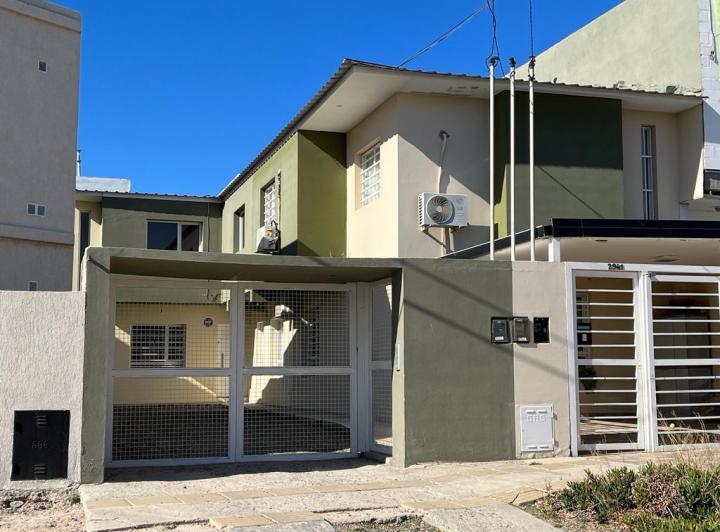 Casa · 82m² · 3 Ambientes · 1 Cochera