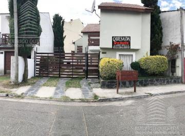 PH · 262m² · 4 Ambientes · 1 Cochera · Duplex Venta en Block en Muy Buen Estado.