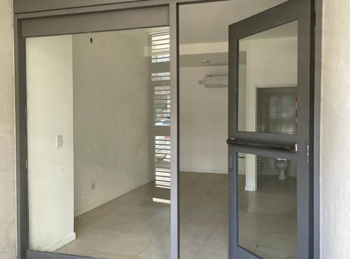 Puertas de interior en PVC con Herrajes Platil 0,70 X 2,00 M