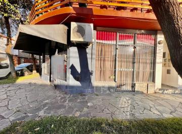 Local comercial de 1 ambiente, San Isidro · Martínez: Local en Esquina con Gran Vidriera, Muy Luminoso. a 2 Cuadras Av