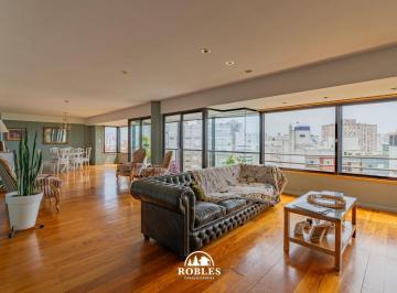 Departamento · 173m² · 5 Ambientes · 1 Cochera · Importante Piso de Categoría, Zona Centro.