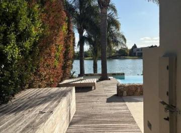 Casa · 550m² · 10 Ambientes · 2 Cocheras · Casa en Venta en Santa Barbara, Tigre, G. B. a. Zona Norte