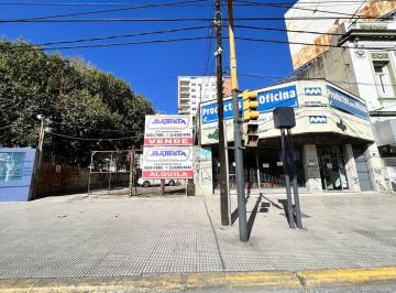 BAT-BAT-3203_2 · Local. | Av Rivadavia Al 13500