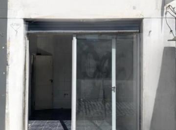 Local comercial de 2 ambientes, Mataderos · Local Sobre Av J. B. Alberdi con Entrepiso. Https:///sho