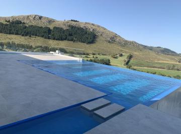 Casa · 500m² · 6 Ambientes · 2 Cocheras · Oportunidad Venta Increíble Casa en El Valle de Tandil Golf Club
