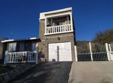 Casa · 174m² · 4 Ambientes · 1 Cochera · Vendo Hermosa Casa Vista Al Lago– Bialet Massé