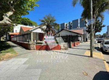 Casa de 4 ambientes, Quilmes · Chalet en Excelente Ubicación de 400 m²