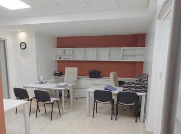 Oficina comercial · 200m² · 1 Ambiente · 1 Cochera · Venta - Oficina - República de La Sexta